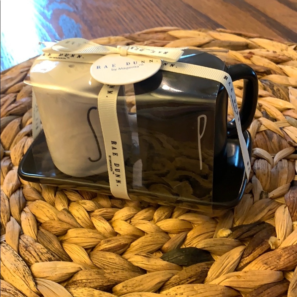 Salt & Pepper shakers